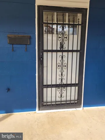 a view of an entrance of the house