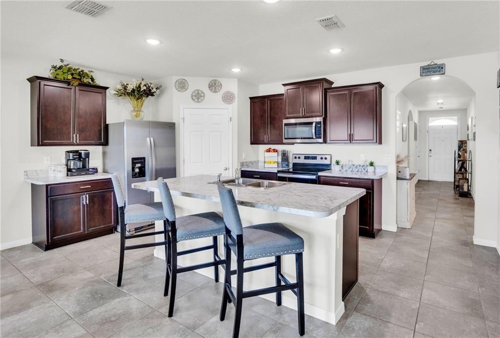 3453 Trinity Circle Fort Pierce, FL 34945 - Photo 5 of 36