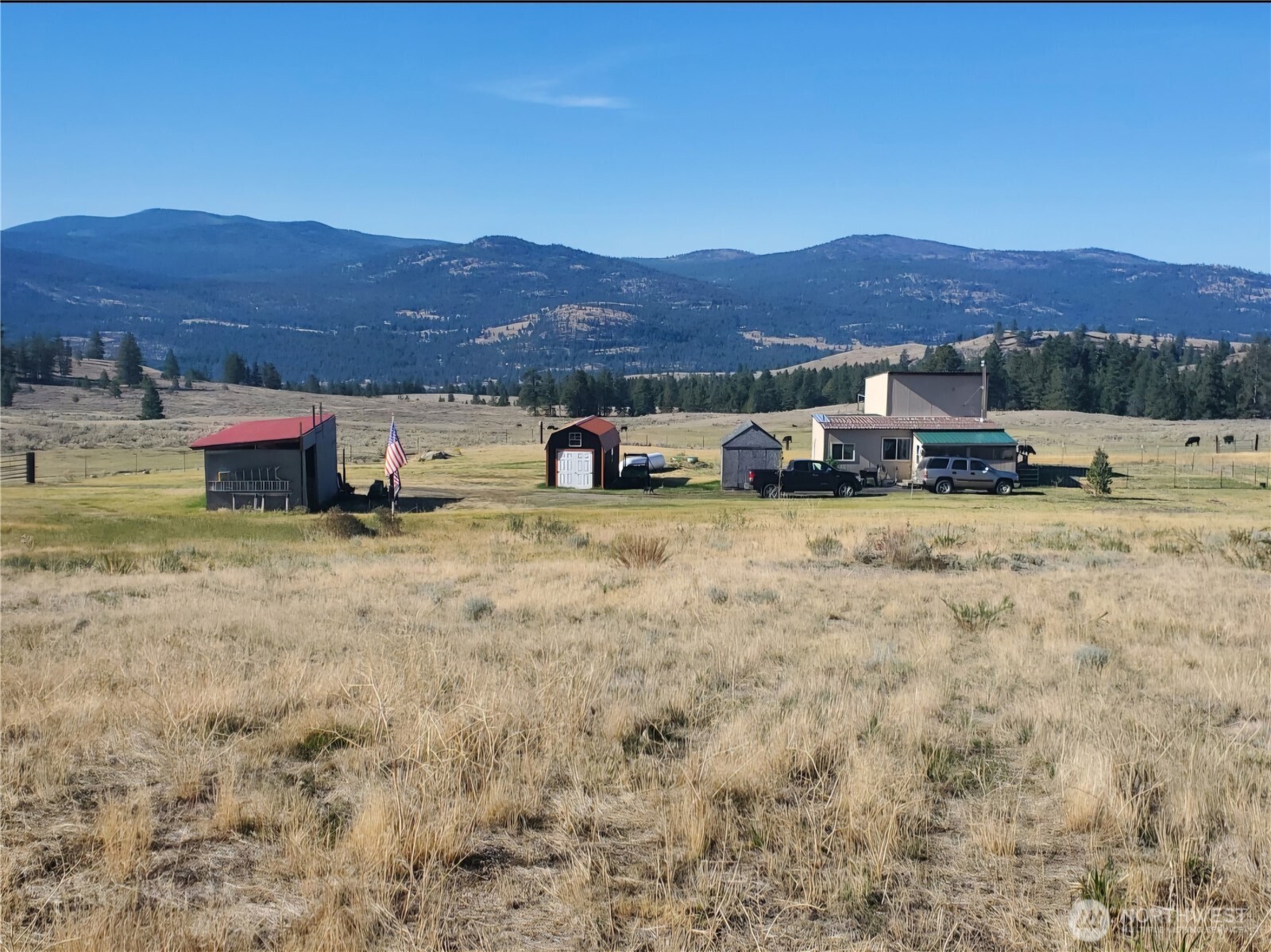 16 Edwards Creek Road Tonasket, WA 98855 - Photo 3 of 12