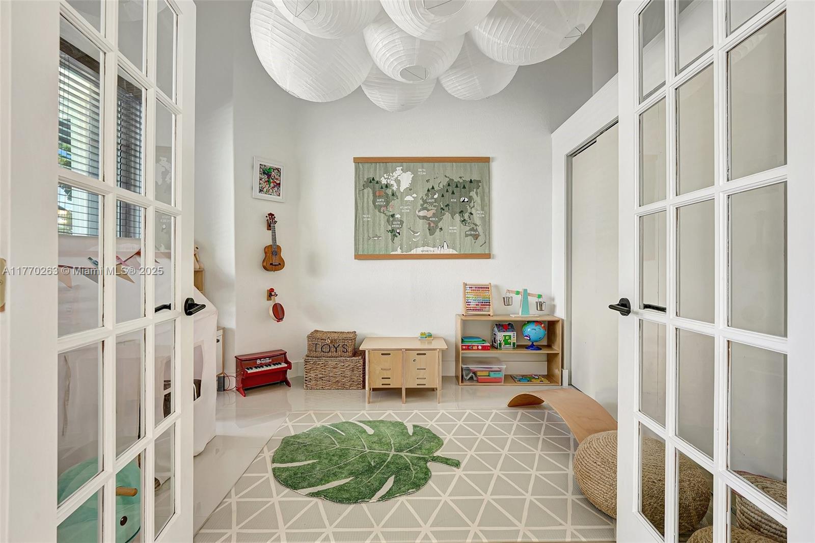 1055 San Luis Rey Weston, FL 33326 - Photo 15 of 75