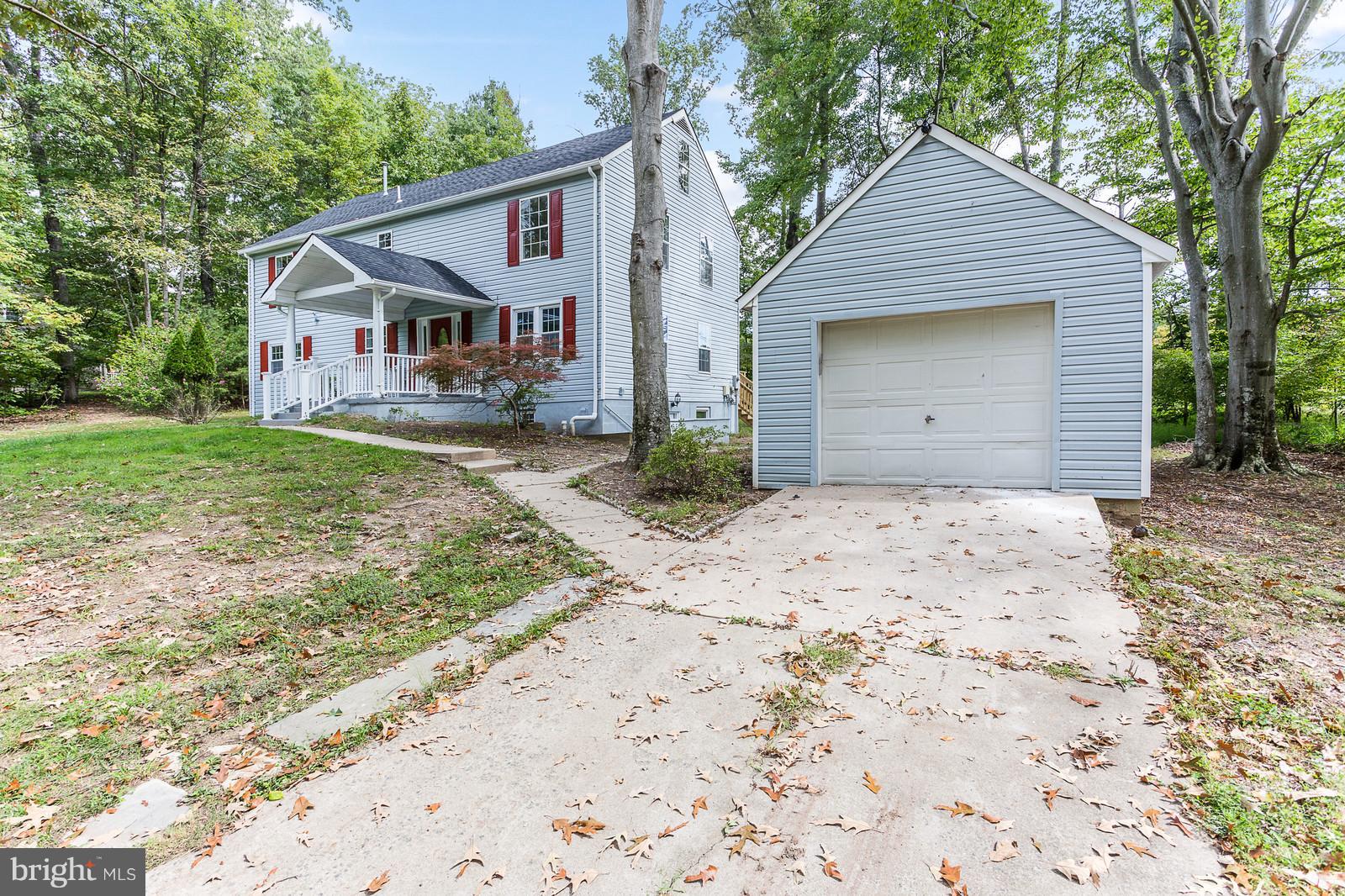 18575 Old Triangle Road Triangle, VA 22172 - Photo 1 of 29 Exterior (Front)