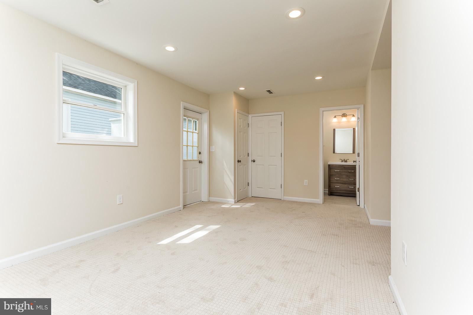 18575 Old Triangle Road Triangle, VA 22172 - Photo 24 of 29 Interior (General)
