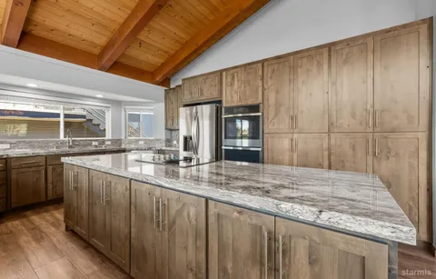 $3,595,000 | 2067 Aloha Drive, South Lake Tahoe, CA 96150