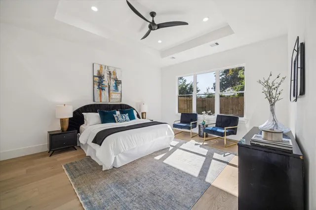 $699,900 | 6634 Sylvan Road, Houston, TX 77023