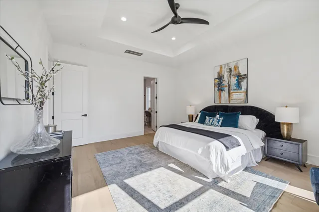 $699,900 | 6634 Sylvan Road, Houston, TX 77023