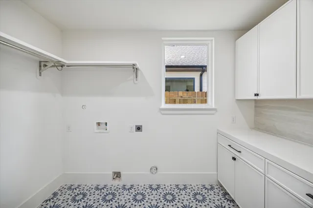 $699,900 | 6634 Sylvan Road, Houston, TX 77023