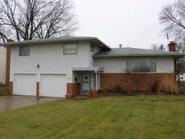 781 Ross Road Columbus, OH 43213 - Photo 1 of 10