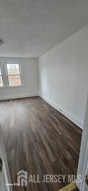 212 3rd Street Newark, NJ 07107 - Photo 6 of 29