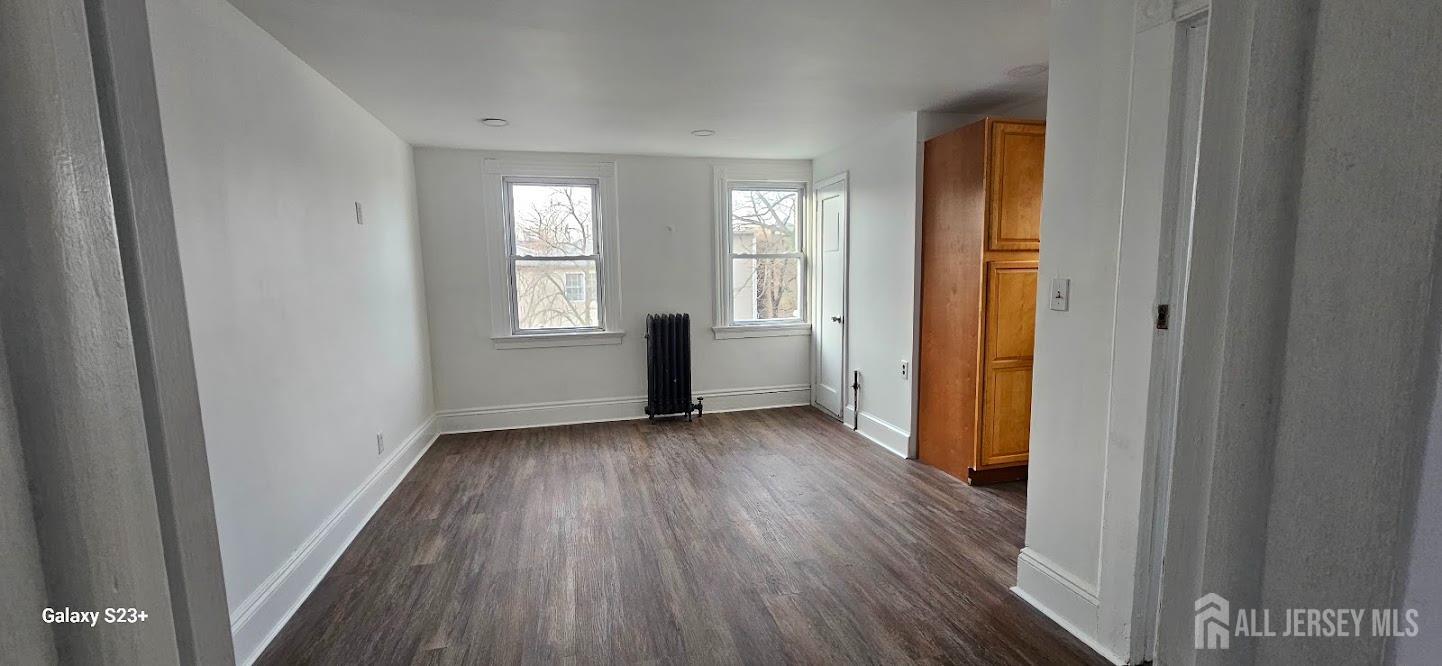 212 3rd Street Newark, NJ 07107 - Photo 7 of 29