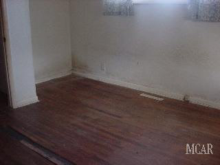 20465 Deerfield Road Deerfield, MI 49238 - Photo 5 of 12 938226-4.JPG