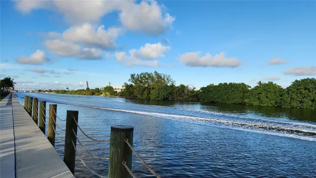 $204,900 | 35 Colonial Club Drive, Unit 203, Boynton Beach, FL 33435