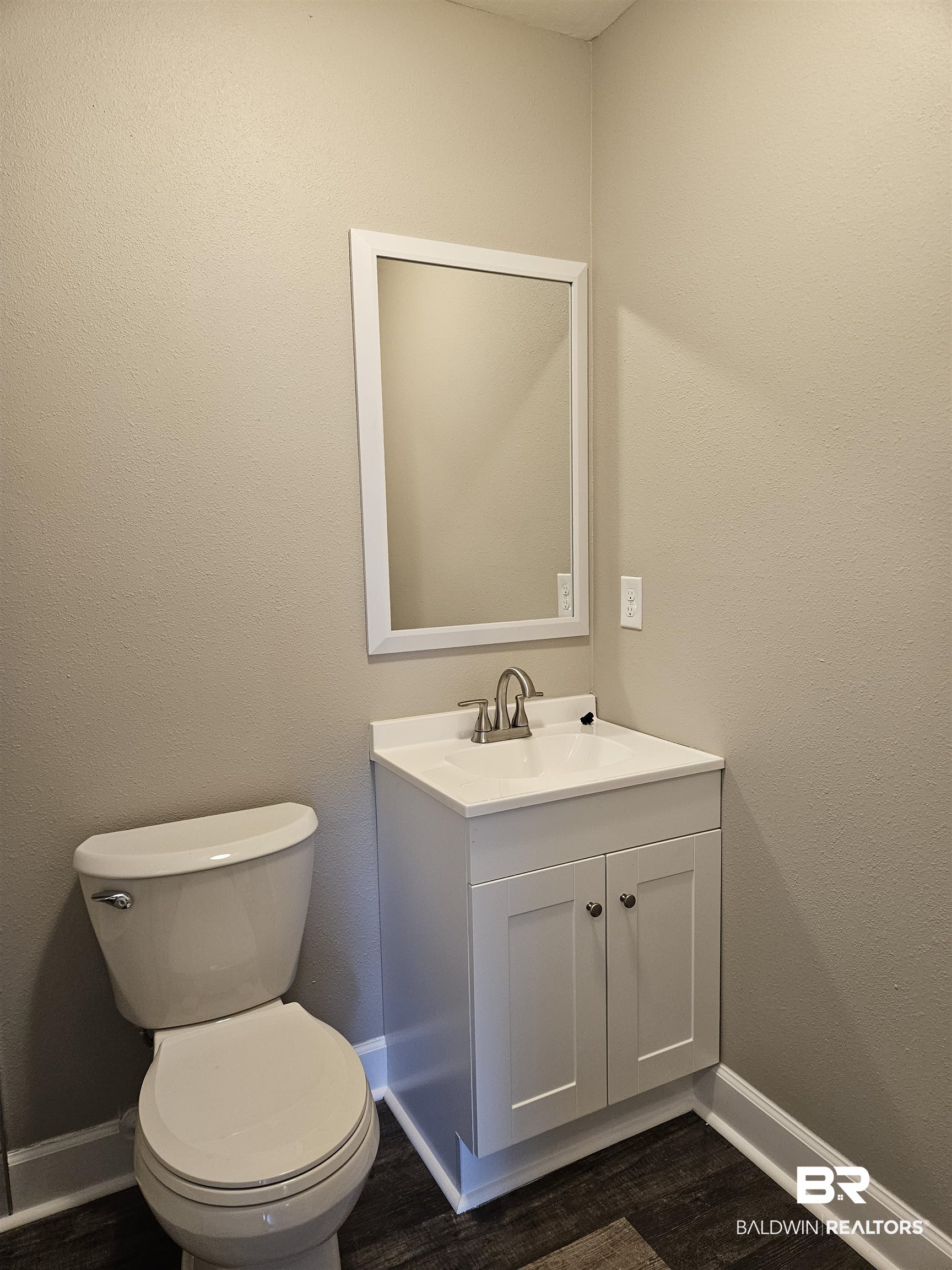 343 Ridgewood Drive Daphne, AL 36526 - Photo 22 of 26 Bathroom