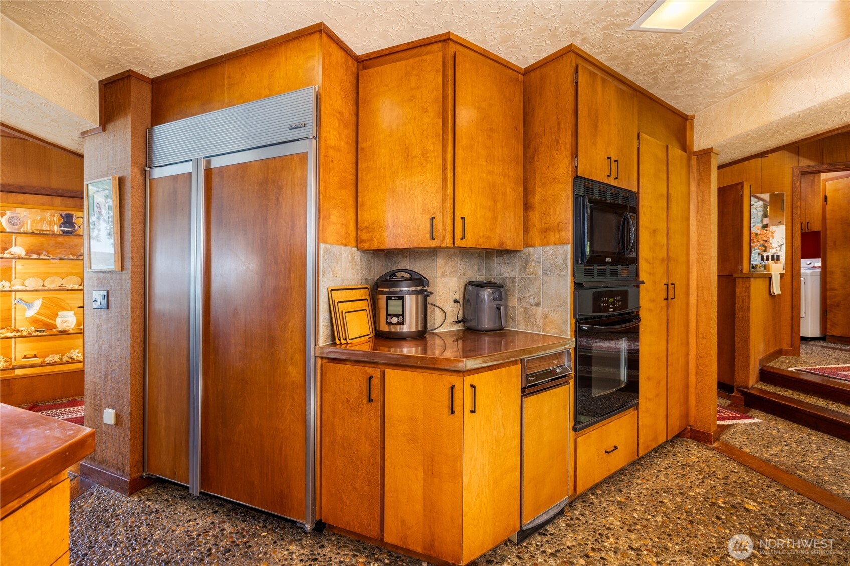 3559 Biz Point Road Anacortes, WA 98221 - Photo 17 of 40