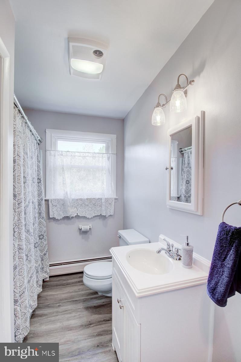 331 Juliustown Road Columbus, NJ 08022 - Photo 20 of 26 a bathroom with a sink a toilet and shower