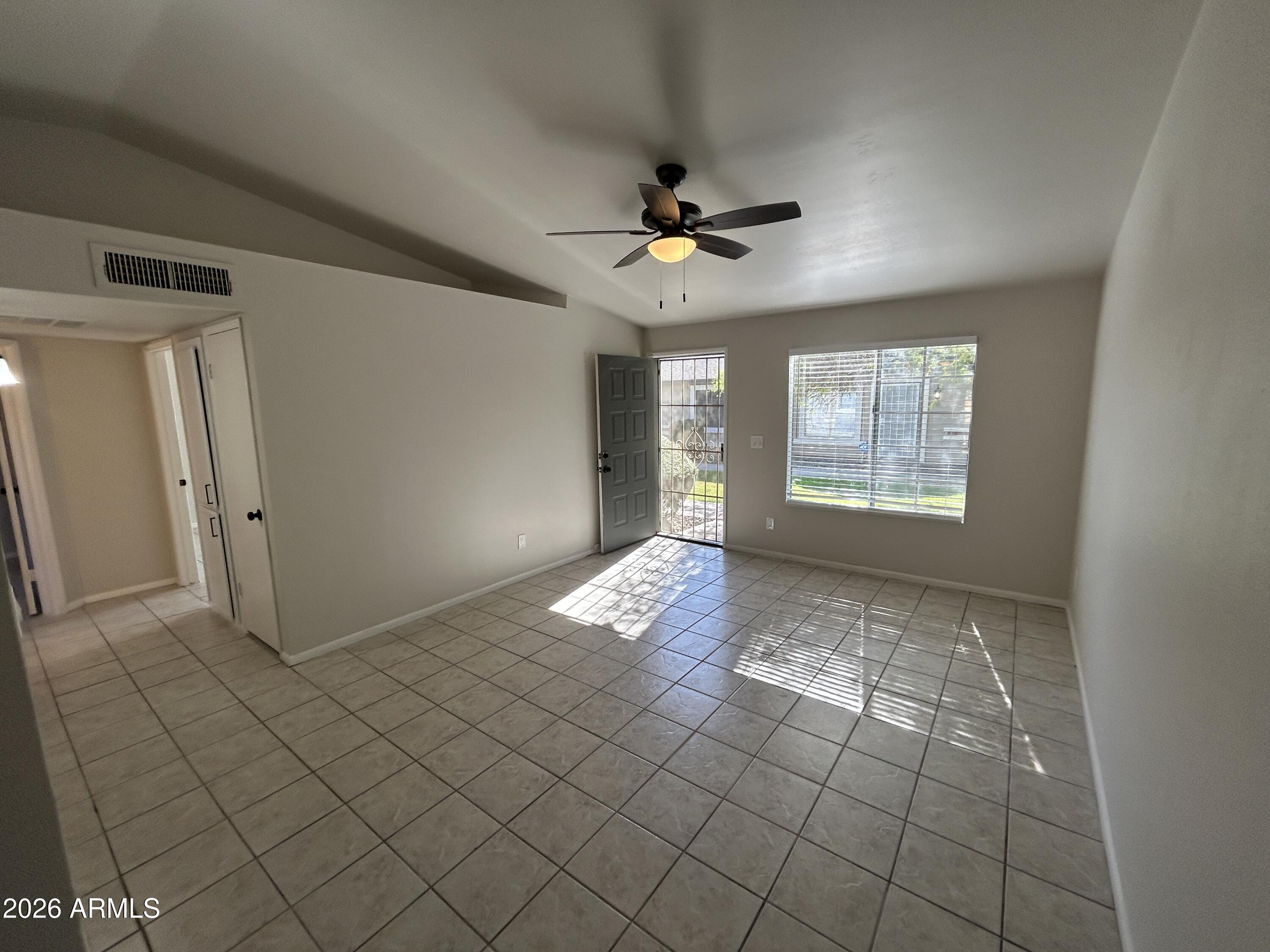 6711 West Osborn Road, Unit 22 Phoenix, AZ 85033 - Photo 5 of 13 IMG_5225