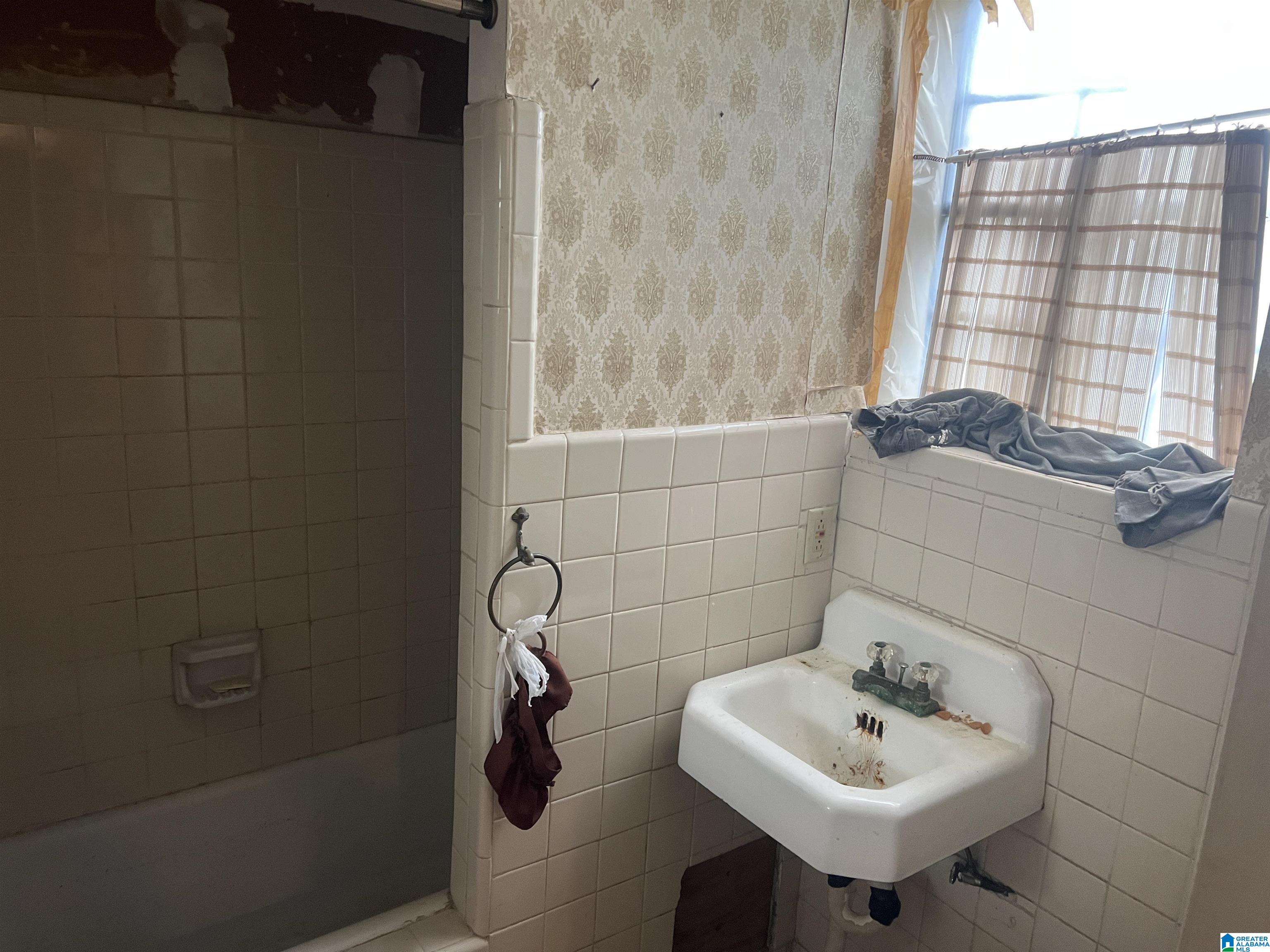 2201 16th Street Southwest Birmingham, AL 35211 - Photo 14 of 15