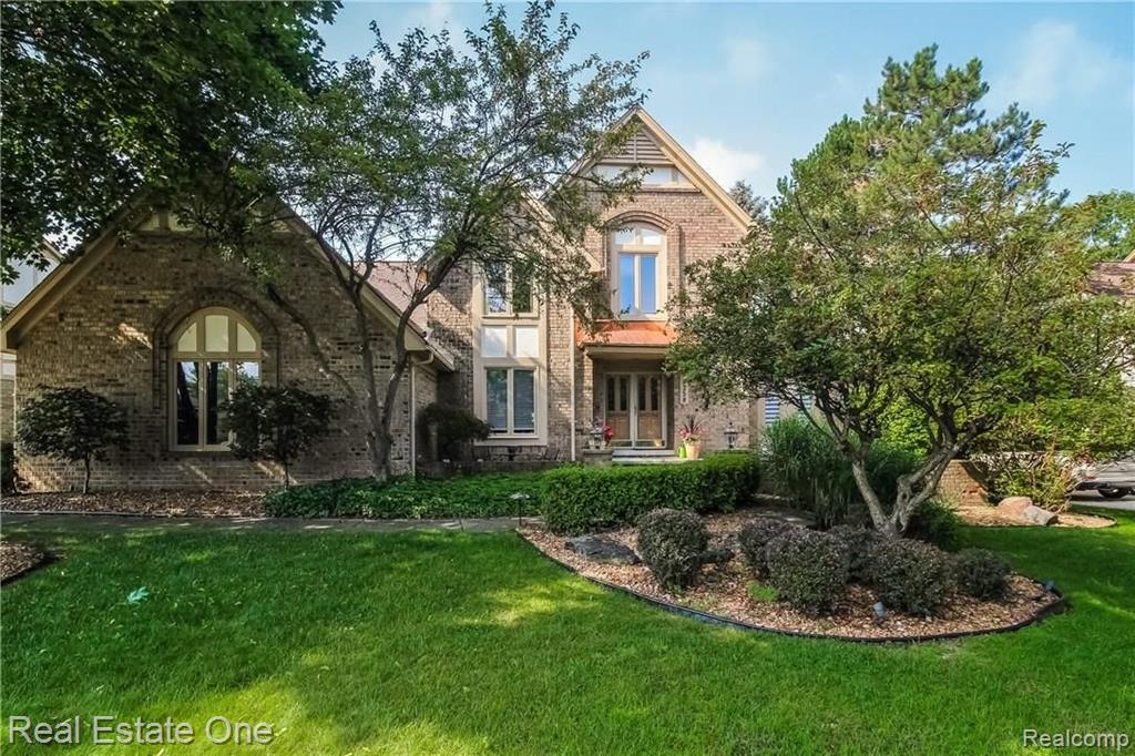 3258 Quail Ridge Circle Rochester Hills, MI 48309 - Photo 1 of 85