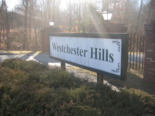 $185,000 | 6 Westchester Hills, Unit G, Colchester, CT 06415
