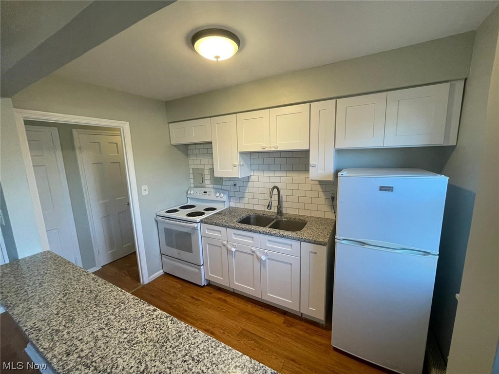 13833 Cedar Road, Unit 306A South Euclid, OH 44118 - Photo 6 of 12 Kitchen