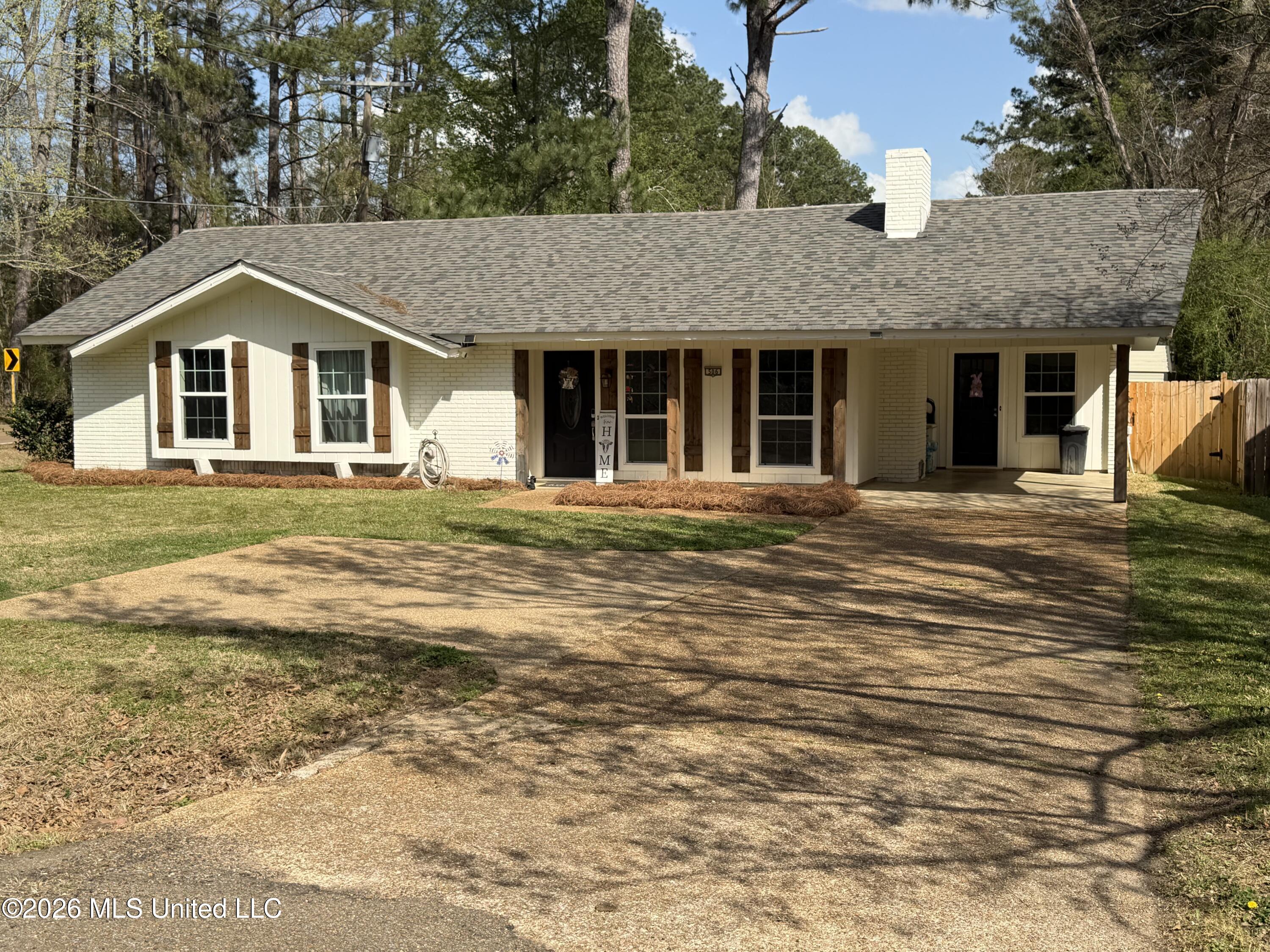 506 Old Rice Road Madison, MS 39110 - Photo 2 of 28 D8855606-ED95-4DB9-ADB0-C34527B11478