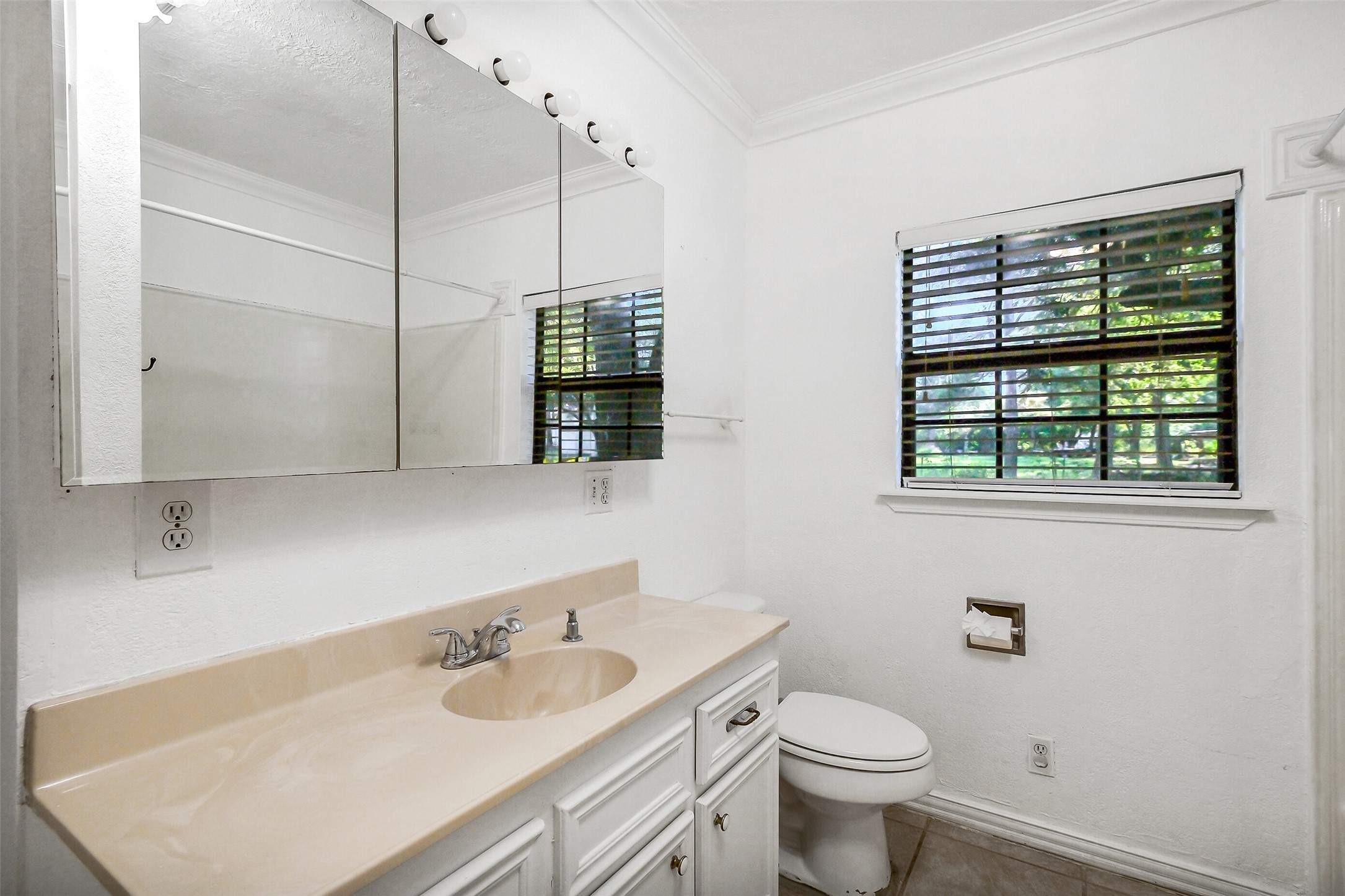 9503 Cardinal Road Beasley, TX 77417 - Photo 19 of 27 a bathroom with a sink toilet and shower