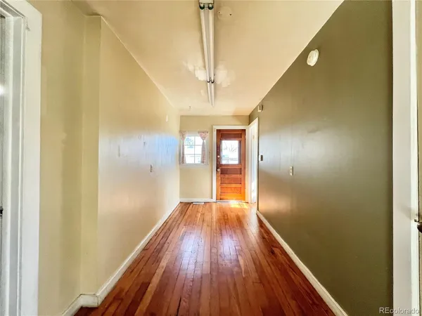 $2,295 | 4166 South Lincoln Street, Englewood, CO 80113