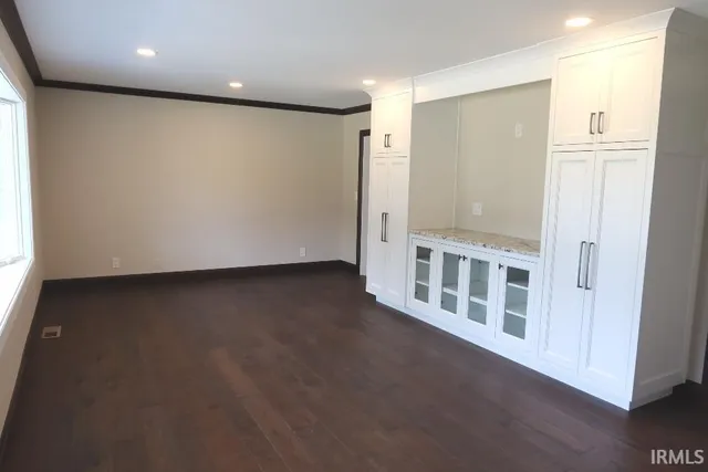 $750,000 | 36 Park Ridge Drive, Mount Vernon, IN 47620