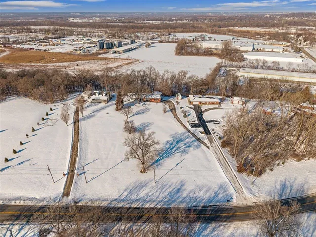 $335,000 | 8210 Ridgewood Road, Rock Island, IL 61201