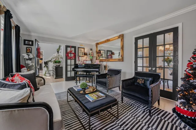 a view of entryway and hall