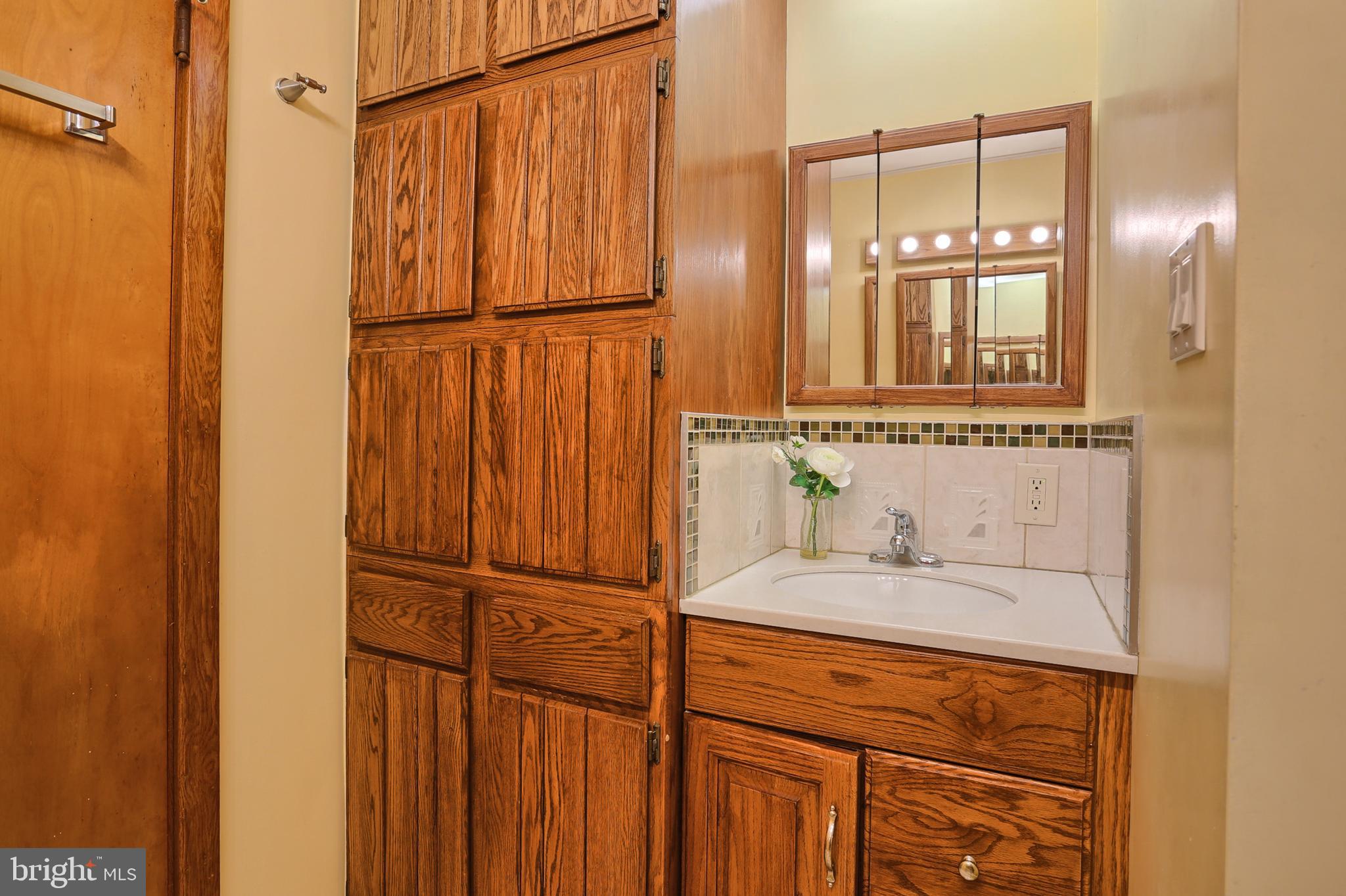 8161 Chambers Hill Road Harrisburg, PA 17111 - Photo 15 of 46 Gallery Image 15