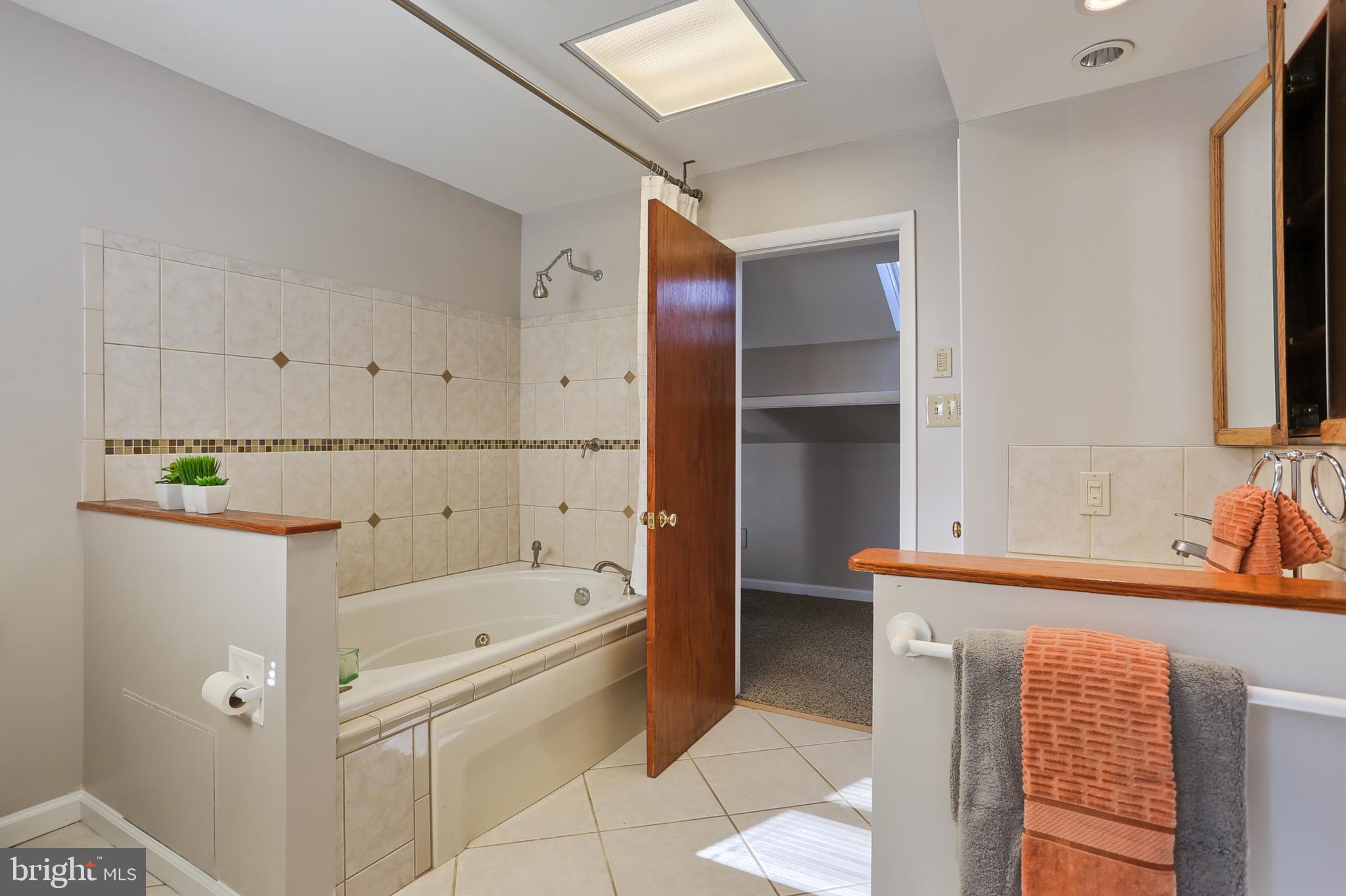 8161 Chambers Hill Road Harrisburg, PA 17111 - Photo 23 of 46 2nd level bath enjoys a Jacuzzi Tub