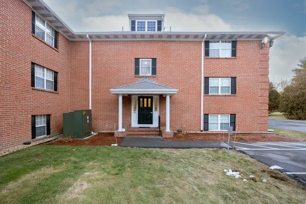 $1,750 | 11 Leonard Road, Unit 11, Boxborough, MA 01719