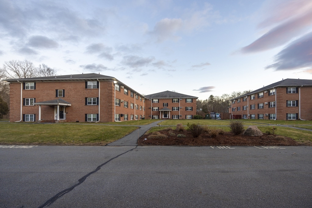 11 Leonard Road, Unit 11 Boxborough, MA 01719 - Photo 16 of 20