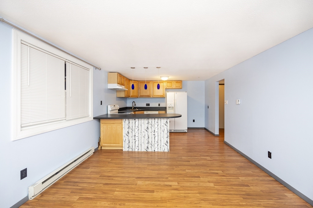 11 Leonard Road, Unit 11 Boxborough, MA 01719 - Photo 3 of 20