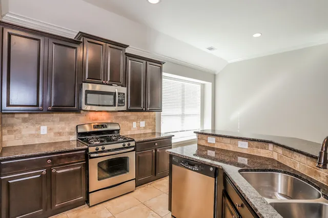 $2,000 | 7426 Upland Mill Lane, Richmond, TX 77407