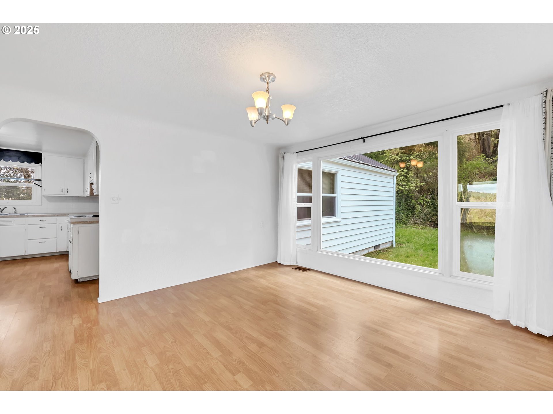 26900 Crow Road Eugene, OR 97405 - Photo 18 of 48