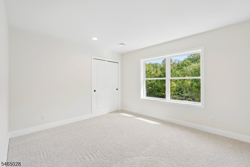 107 Beaver Run Road Hamburg, NJ 07419 - Photo 17 of 25 Gallery Image 17