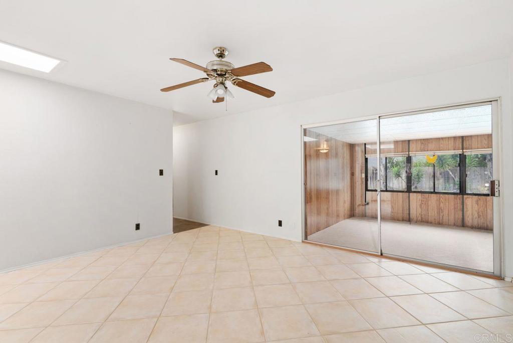 321 Chestnut Lane Escondido, CA 92025 - Photo 13 of 36