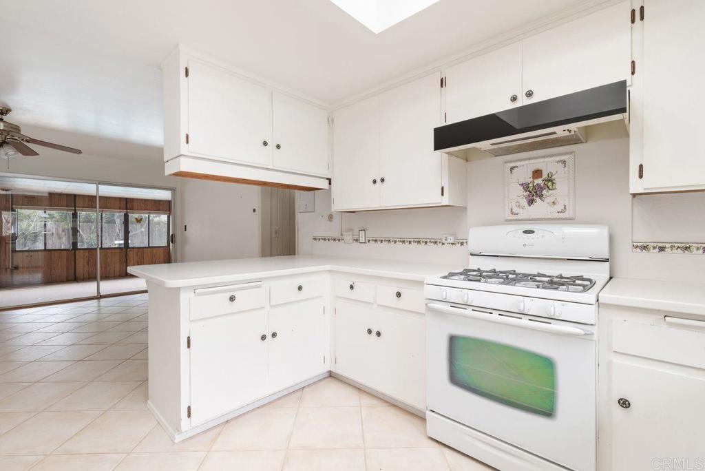 321 Chestnut Lane Escondido, CA 92025 - Photo 17 of 36