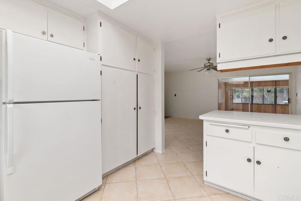 321 Chestnut Lane Escondido, CA 92025 - Photo 18 of 36