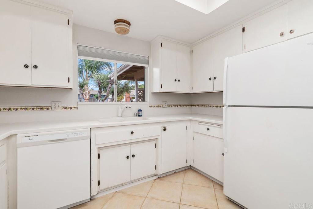 321 Chestnut Lane Escondido, CA 92025 - Photo 19 of 36