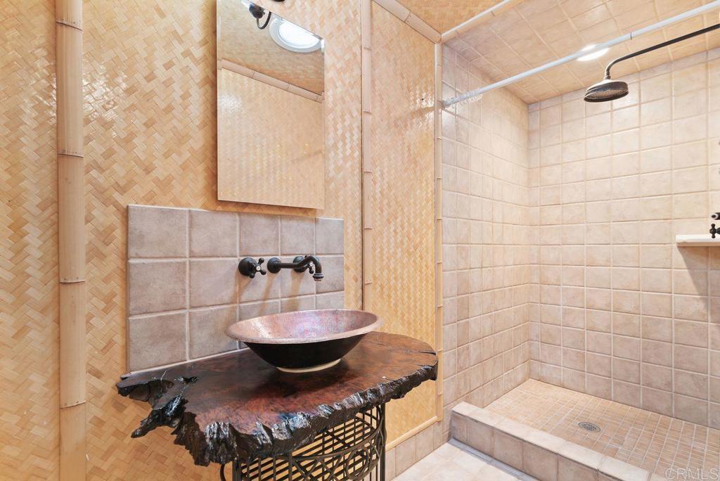 321 Chestnut Lane Escondido, CA 92025 - Photo 20 of 36