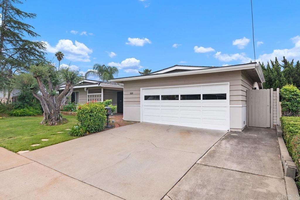 321 Chestnut Lane Escondido, CA 92025 - Photo 4 of 36