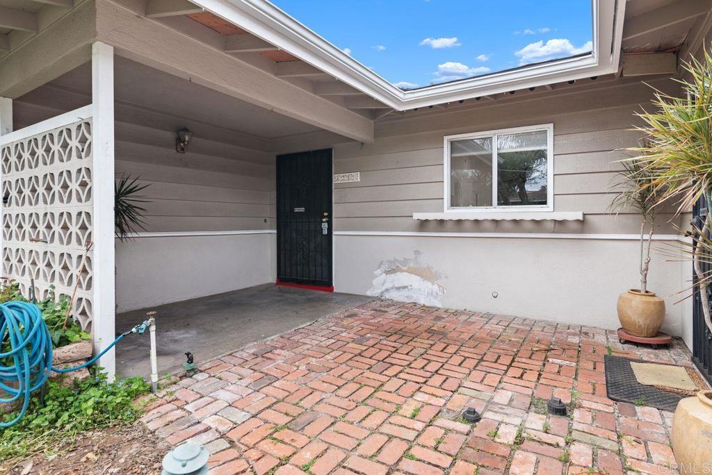 321 Chestnut Lane Escondido, CA 92025 - Photo 6 of 36