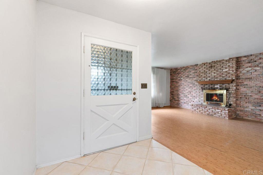 321 Chestnut Lane Escondido, CA 92025 - Photo 10 of 36