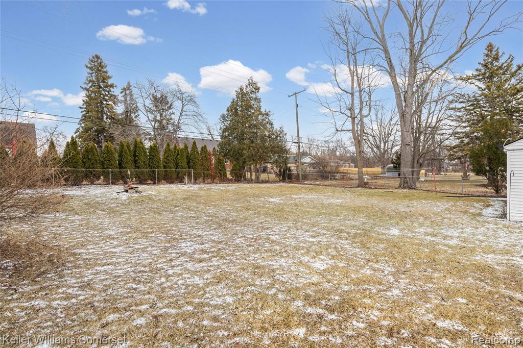 32694 Ruehle Avenue Warren, MI 48093 - Photo 24 of 33