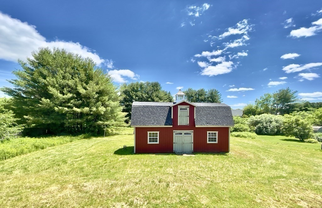 192 Hadley Road Sunderland, MA 01375 - Photo 25 of 30 a wall of a building