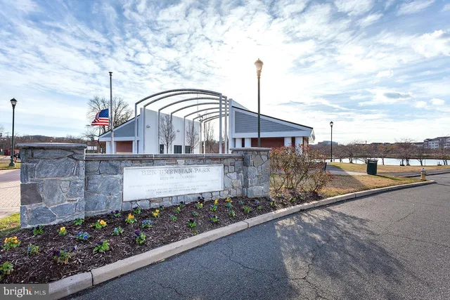 $339,900 | 4600 Duke Street, Unit 431, Alexandria, VA 22304