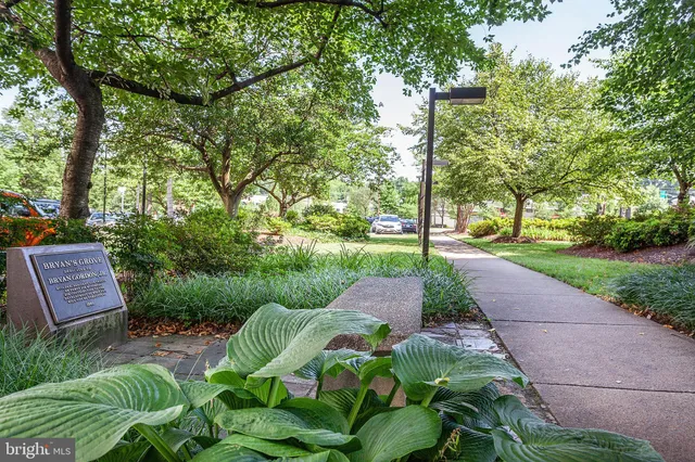 $339,900 | 4600 Duke Street, Unit 431, Alexandria, VA 22304