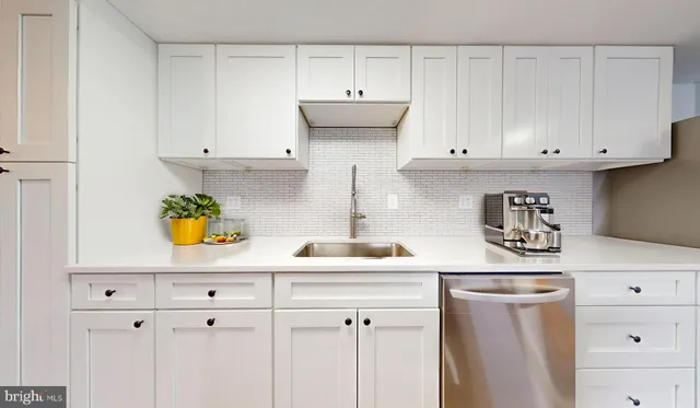 $339,900 | 4600 Duke Street, Unit 431, Alexandria, VA 22304